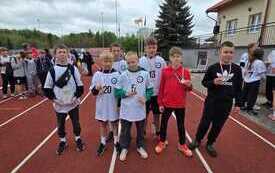 się Powiatowe Igrzyska Dzieci w Czw&oacute;rboju Lekkoatletycznym 07.05.26 9