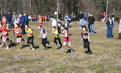 Zdjęcie do  Mistrzostwa Wojew&oacute;dztwa w Biegach Przełajowych Zrzeszenia LZS i Warmińsko-Mazurskiego Związku Lekkiej Atletyki w kategoriach U12, U14 i U16