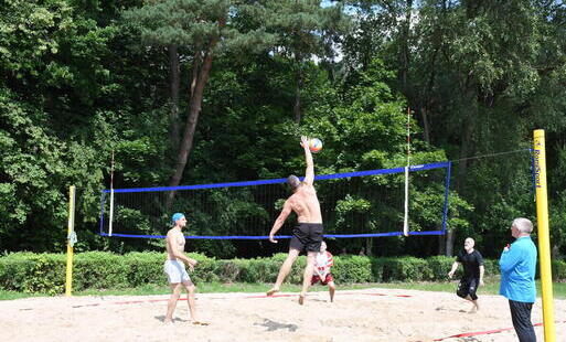 Zdjęcie do Zaproszenie na Turniej Siatk&oacute;wki Plażowej o Puchar Burmistrza Pasłęka